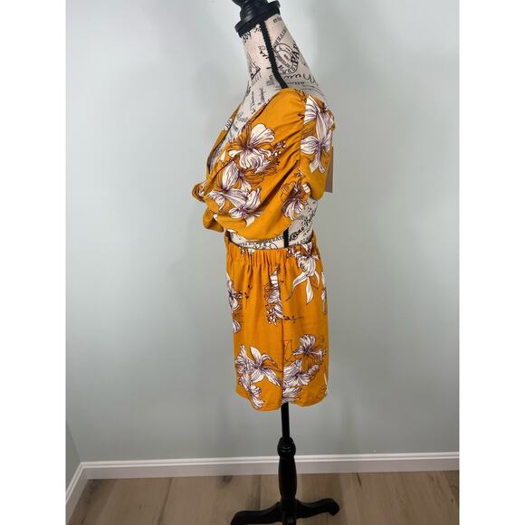 NWT Hey Samy Yellow and white floral crop top and high waisted Shorts set - Picture 10 of 11